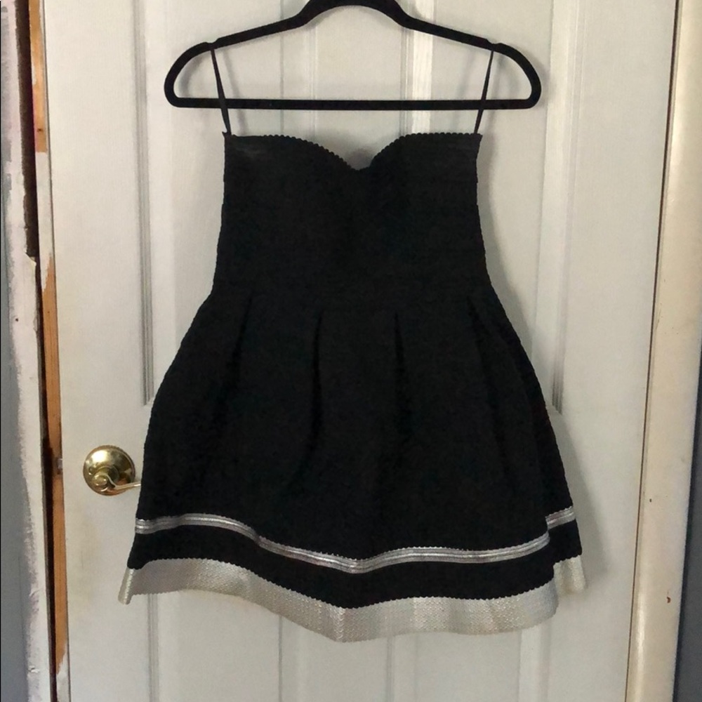 Strapless black mini